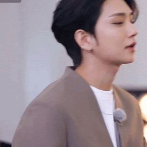 Meet your Posher, Cloudy